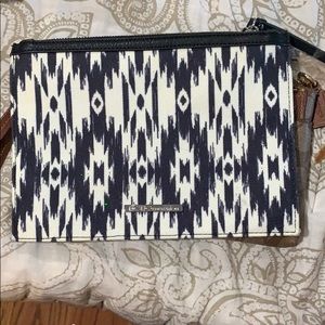 Large pouch